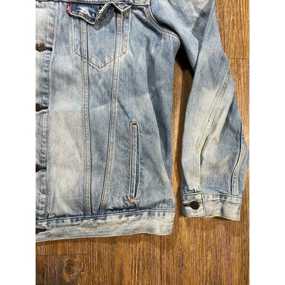 Levis Jacket Mens 2XL Blue Denim Relaxed Light Wash Trucker Jean Button Front - Picture 4 of 10